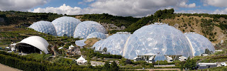 Panoramic+view+of+the+geodesic+domes+at+