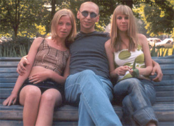 Пикаперский снимок с двумя девушками