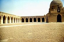 220px-Ibn-Tulun_mosque_in_Cairo.jpg